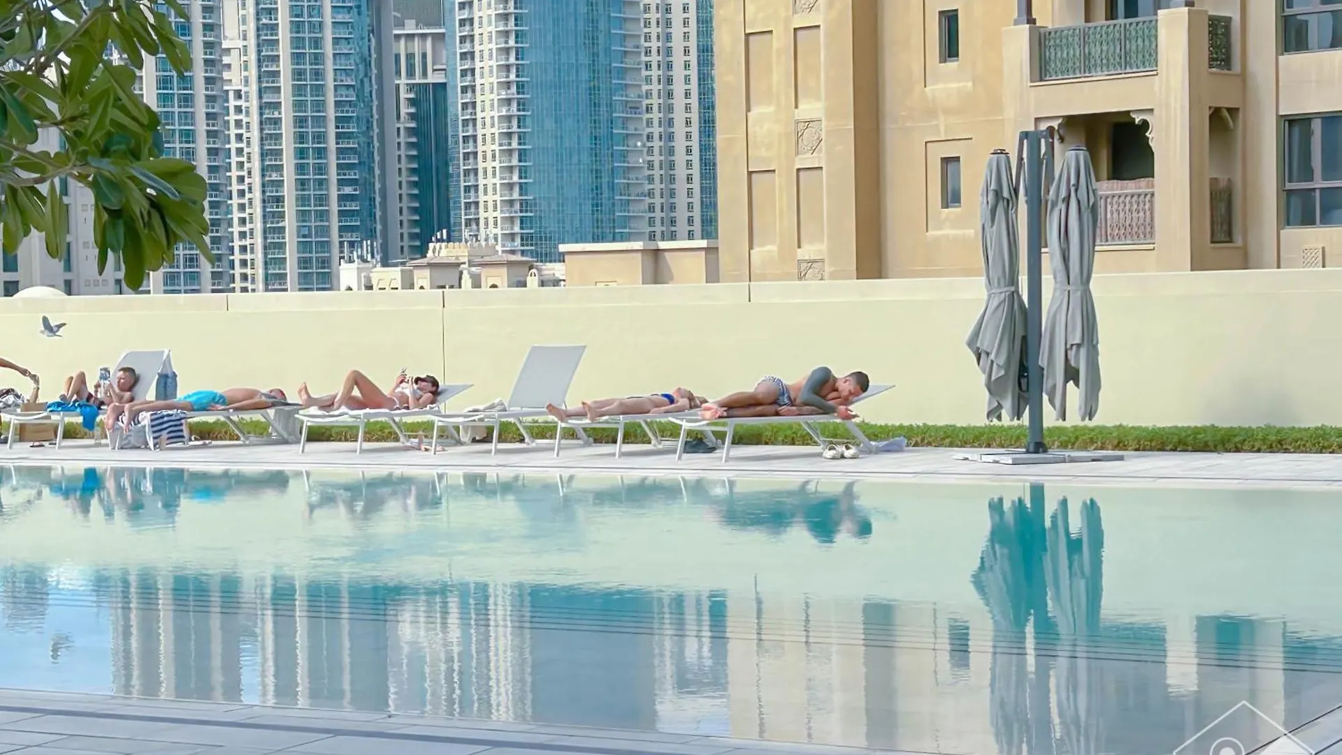 Burj Royale Luxury One-Bedroom With City Views Dubai Apartment